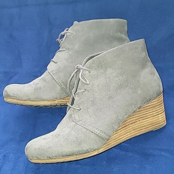 2/$20 Dr Scholl's Dakota wedge Boots - Picture 3 of 8